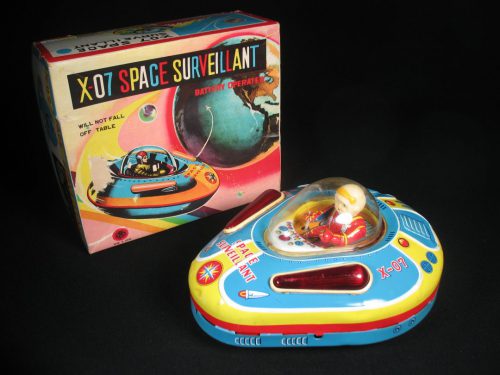 Antique Vintage X-07 Space Surveillant - Masudaya – Japan Tin Lithograph Battery Operated Futuristic Flying UFO Saucer with Astronaut Toy For Sale