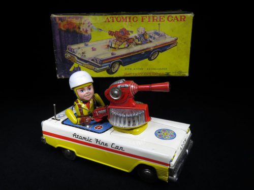 Antique / Vintage Atomic Fire Car - T.N Nomura – Japan Tin Lithograph Battery Operated Futuristic Space Toy For Sale